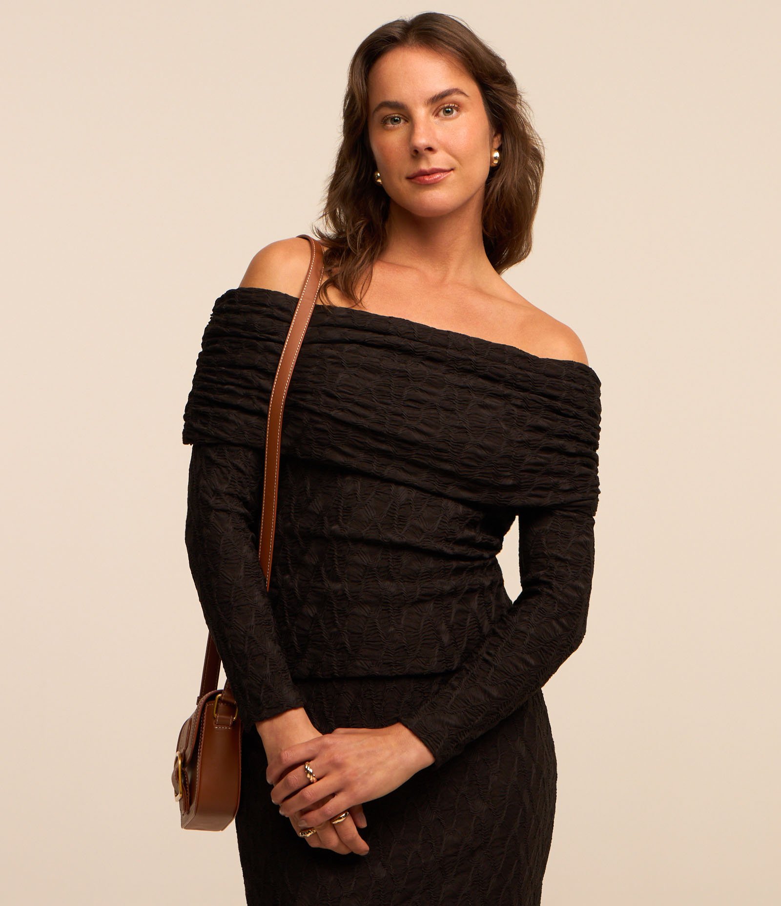 Blusa Ombro a Ombro Ajustada em Tecido Texturizado 1