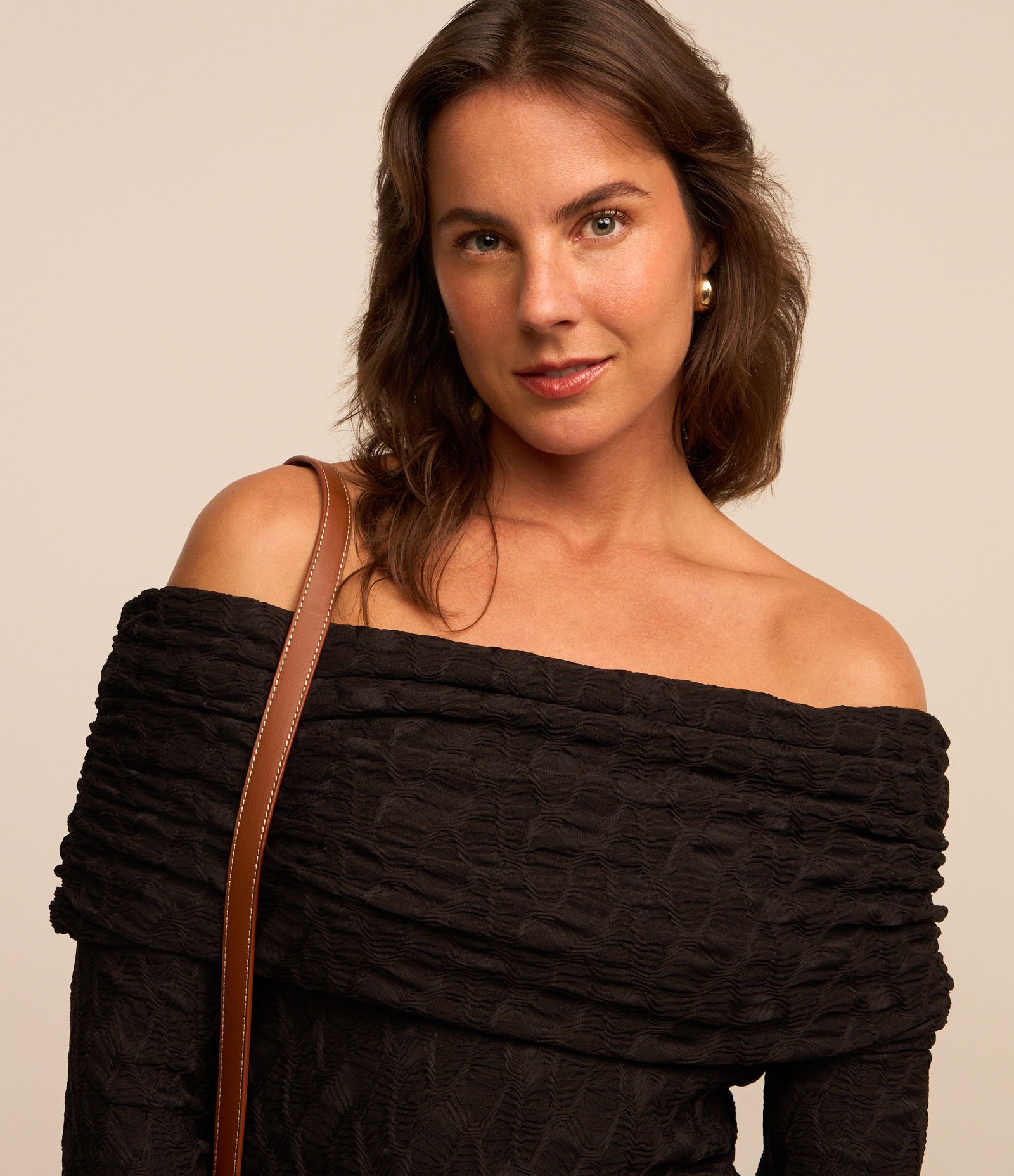 Blusa Ombro a Ombro Ajustada em Tecido Texturizado 3