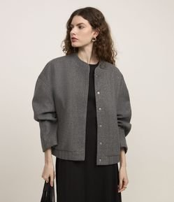 Jaqueta Bomber em Polivelour com Bolsos e Elástico na Barra