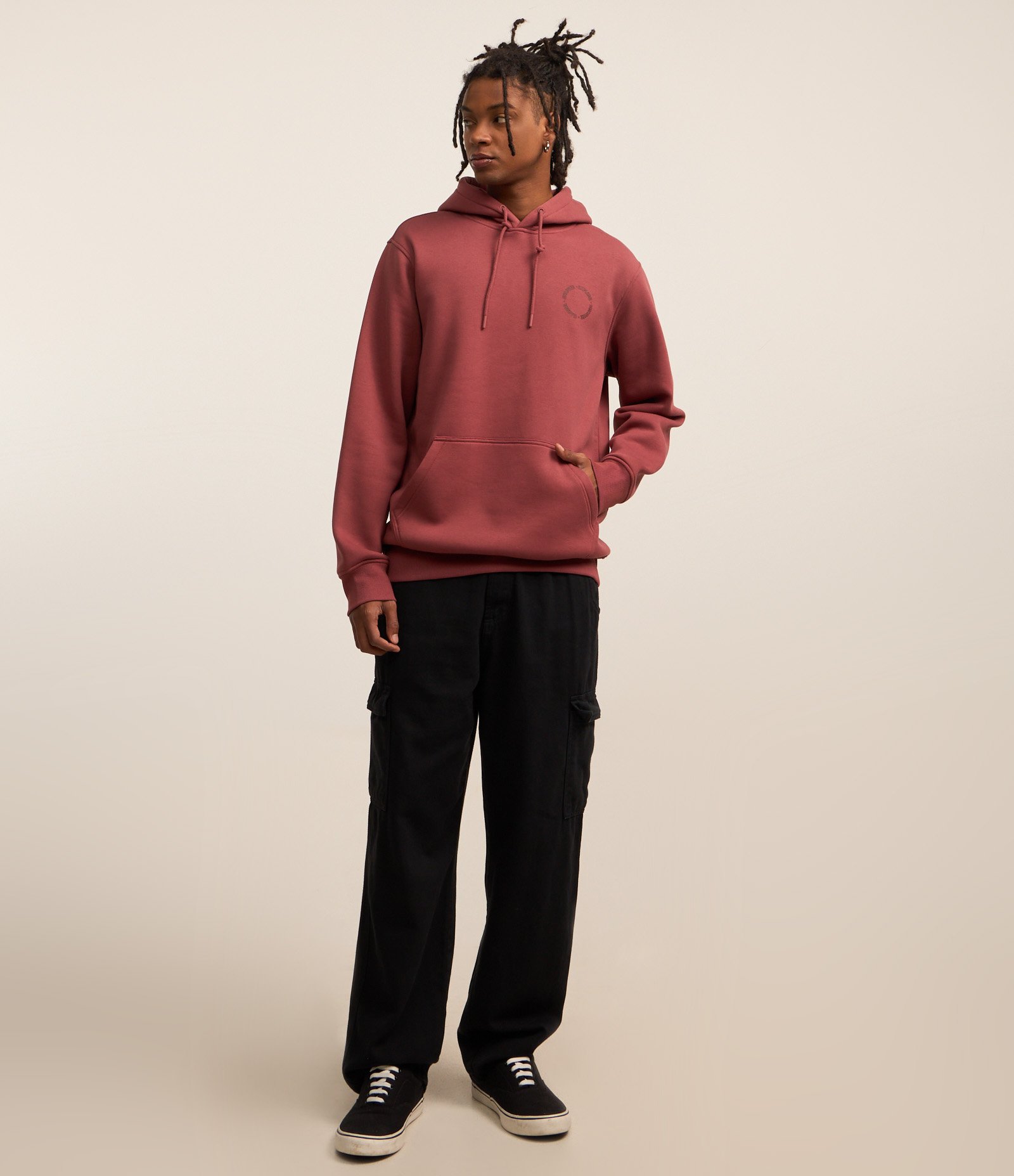 Blusão Comfort em Moletom com Estampa Lettering Circular Vermelho 2