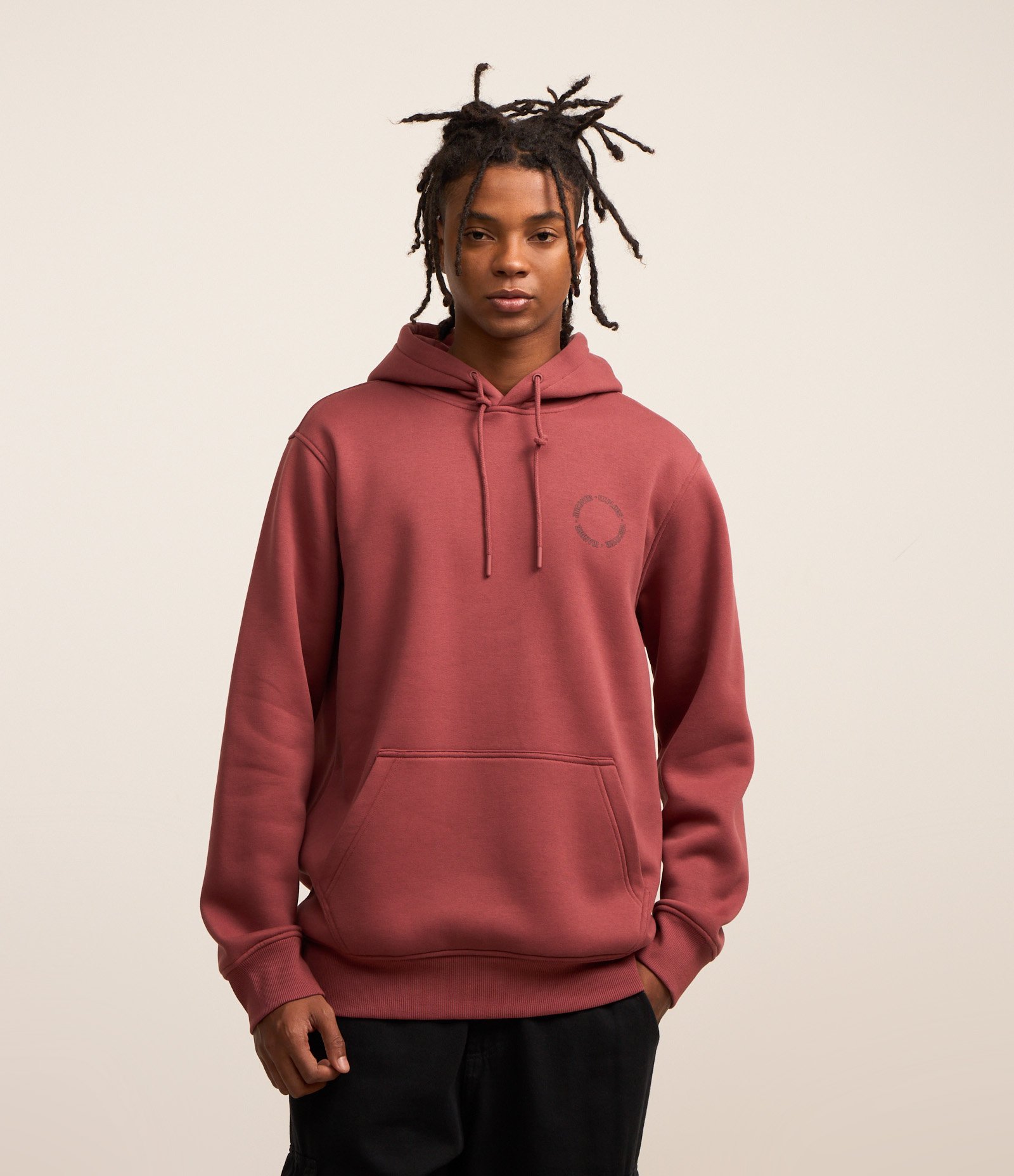 Blusão Comfort em Moletom com Estampa Lettering Circular Vermelho 4