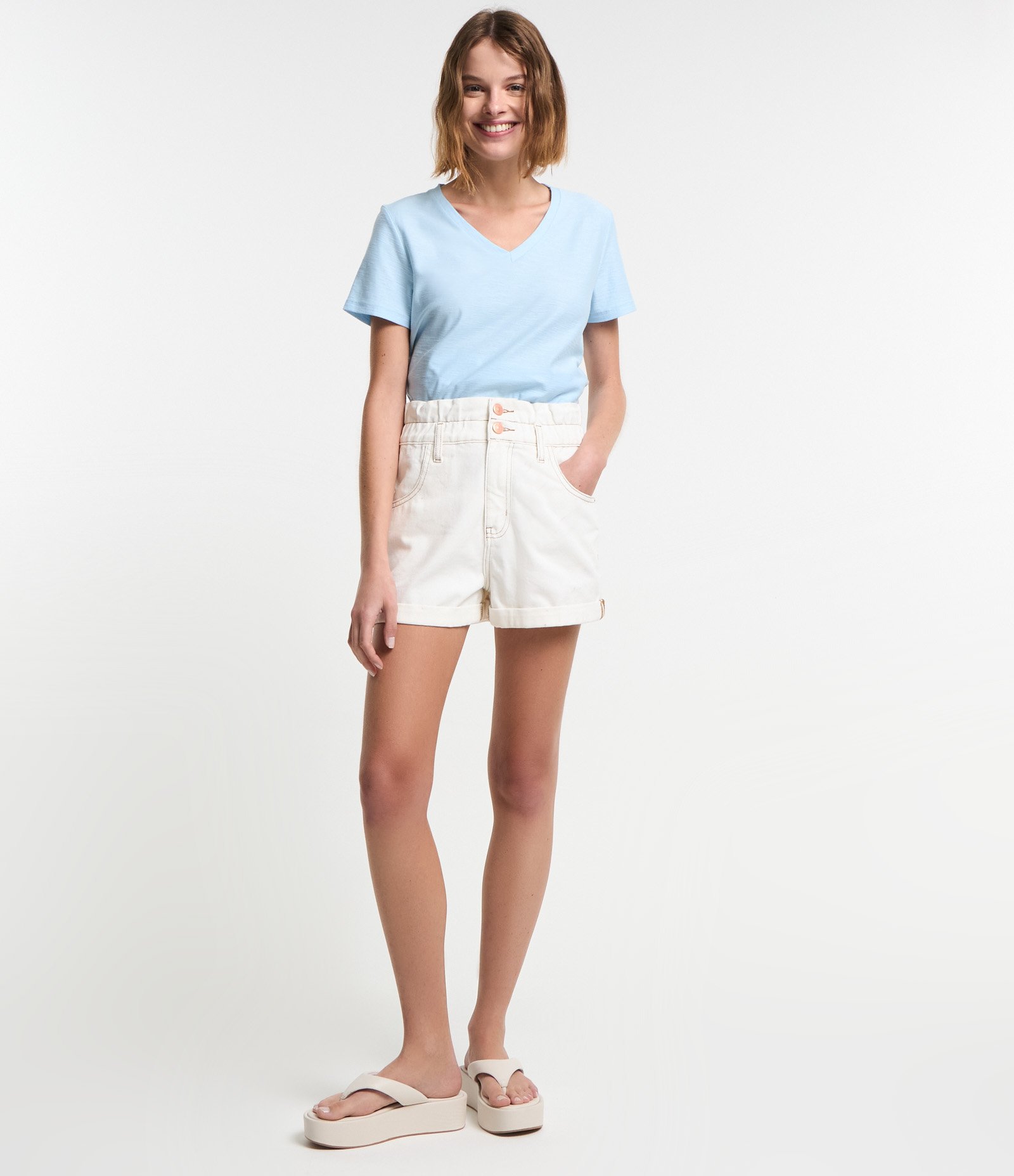 Blusa T-shirt em Algodão Flame com Gola V Azul 2