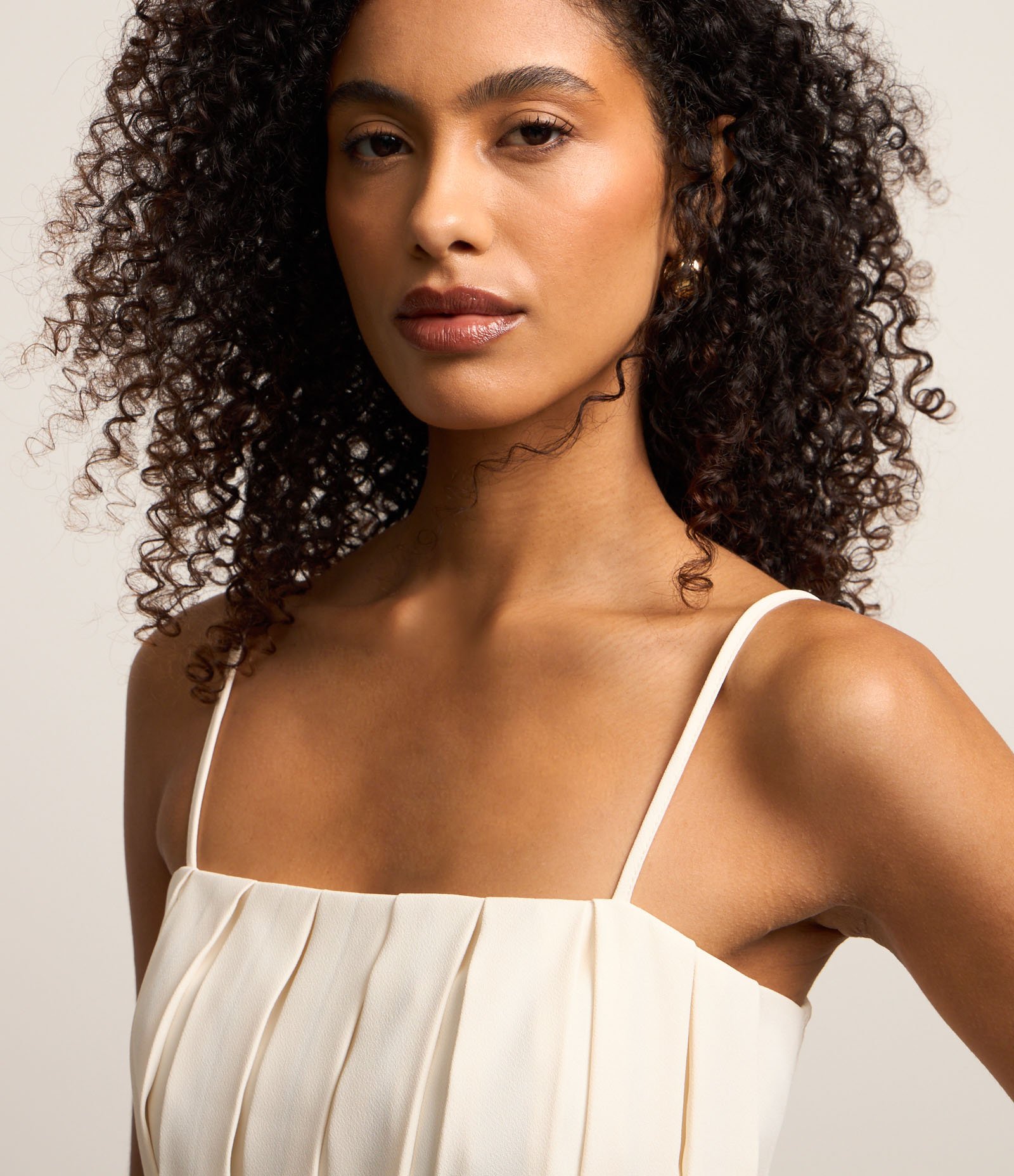 Blusa Cropped em Crepe com Pregas e Lastex nas Costas Branco 3