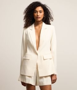 Blazer em Crepe com Botão e Bolsos Frontais