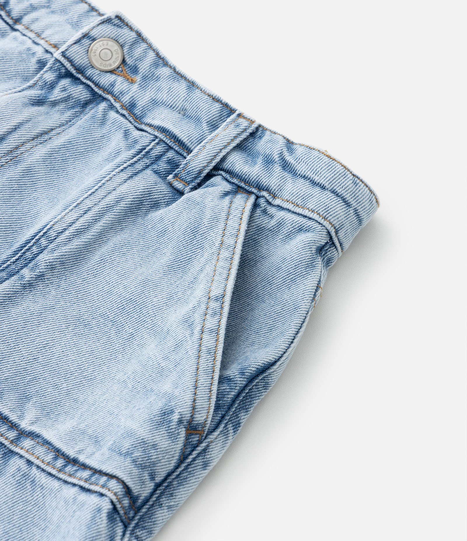 Short Saia Infantil em Jeans com Pregas e Bolsos - Tam 5 a 14 Anos Azul 3