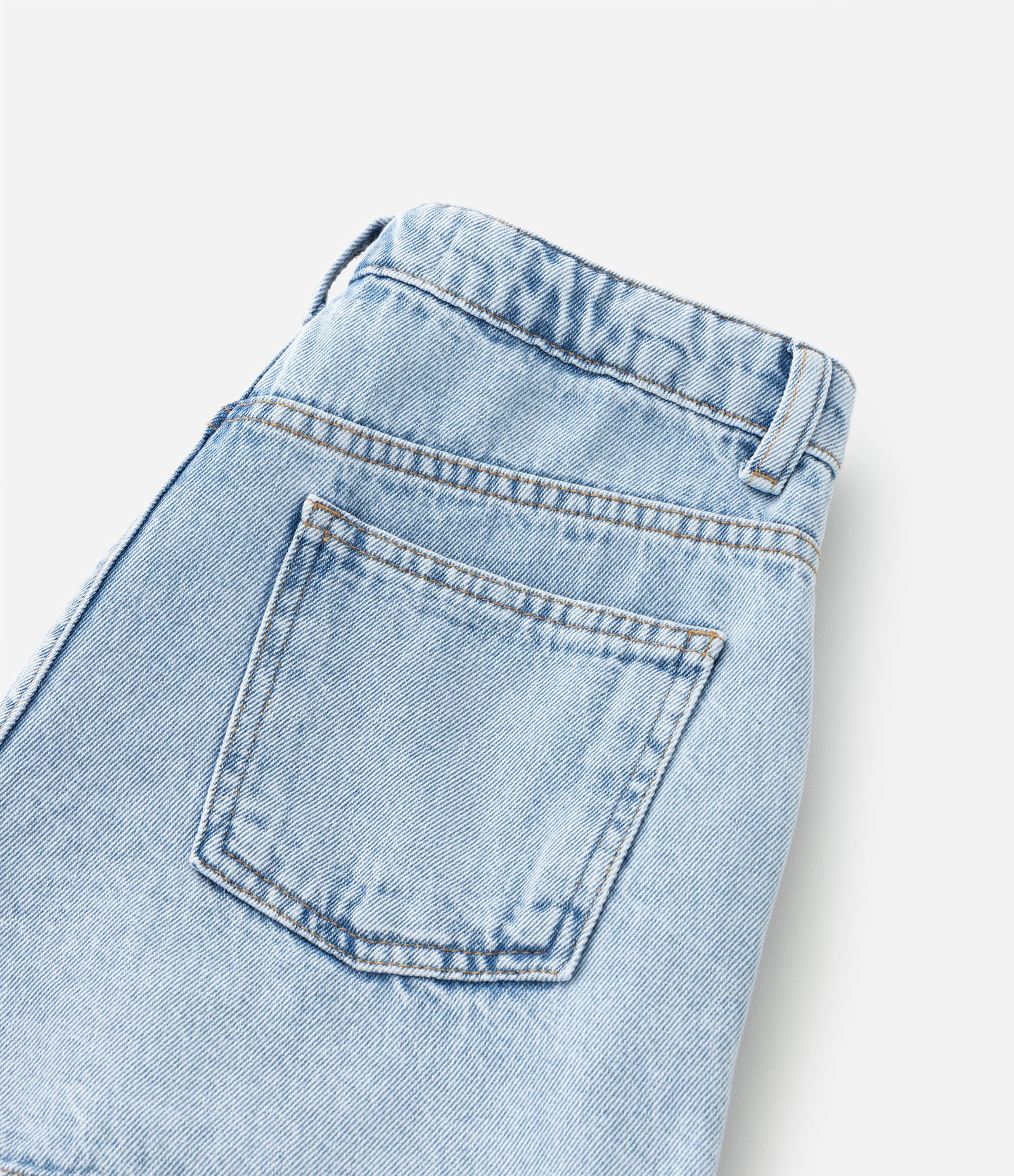 Short Saia Infantil em Jeans com Pregas e Bolsos - Tam 5 a 14 Anos Azul 4