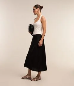 Saia Midi Evasê em Tecido Acetinado