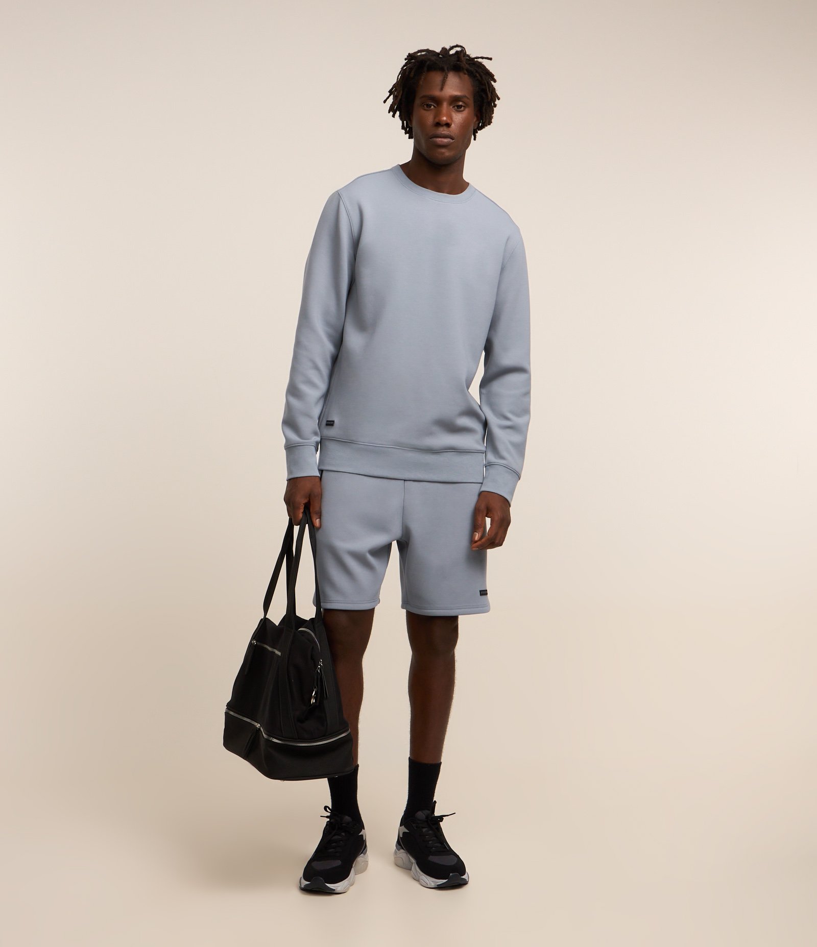 Casaco Fechado Esportivo com Punho Ajustado e Etiqueta Aplicada Cinza 2