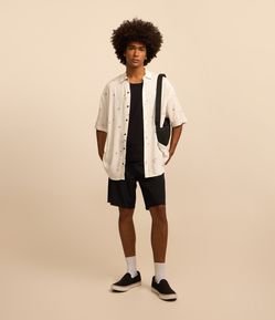 Bermuda Básica com Cordão e Patch