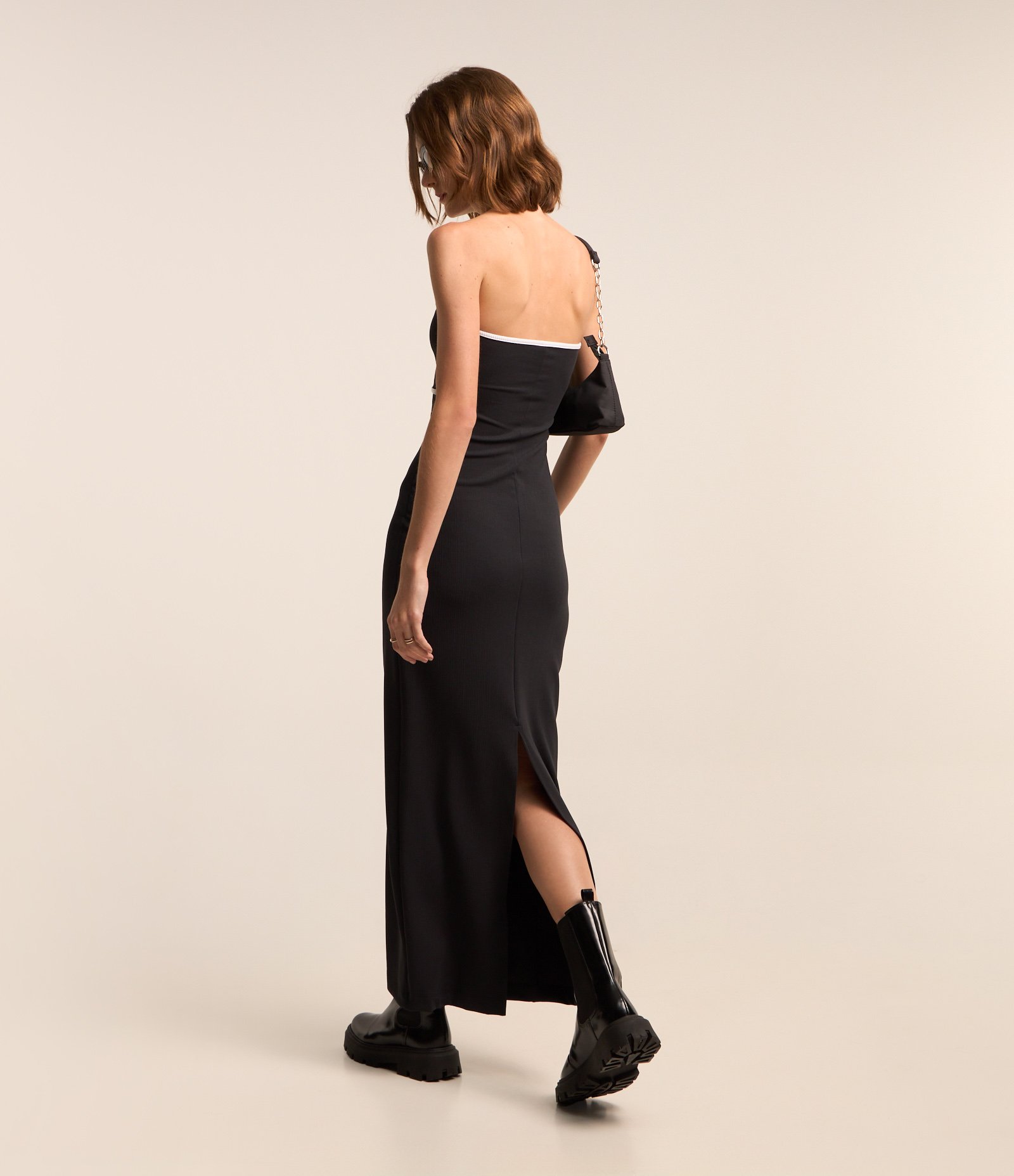 Vestido Longo Tomara que Caia com Detalhe Contrastante Preto/ Branco 3