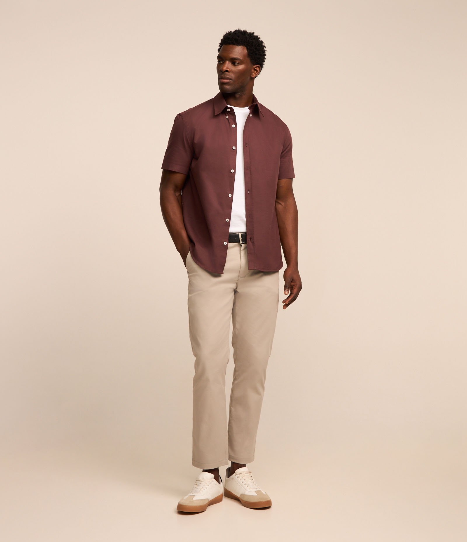 Camisa Comfort em Oxford com Gola Colarinho e Manga Curta Vermelho 2