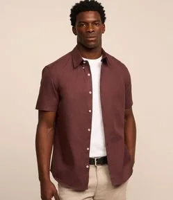 Camisa Comfort em Oxford com Gola Colarinho e Manga Curta