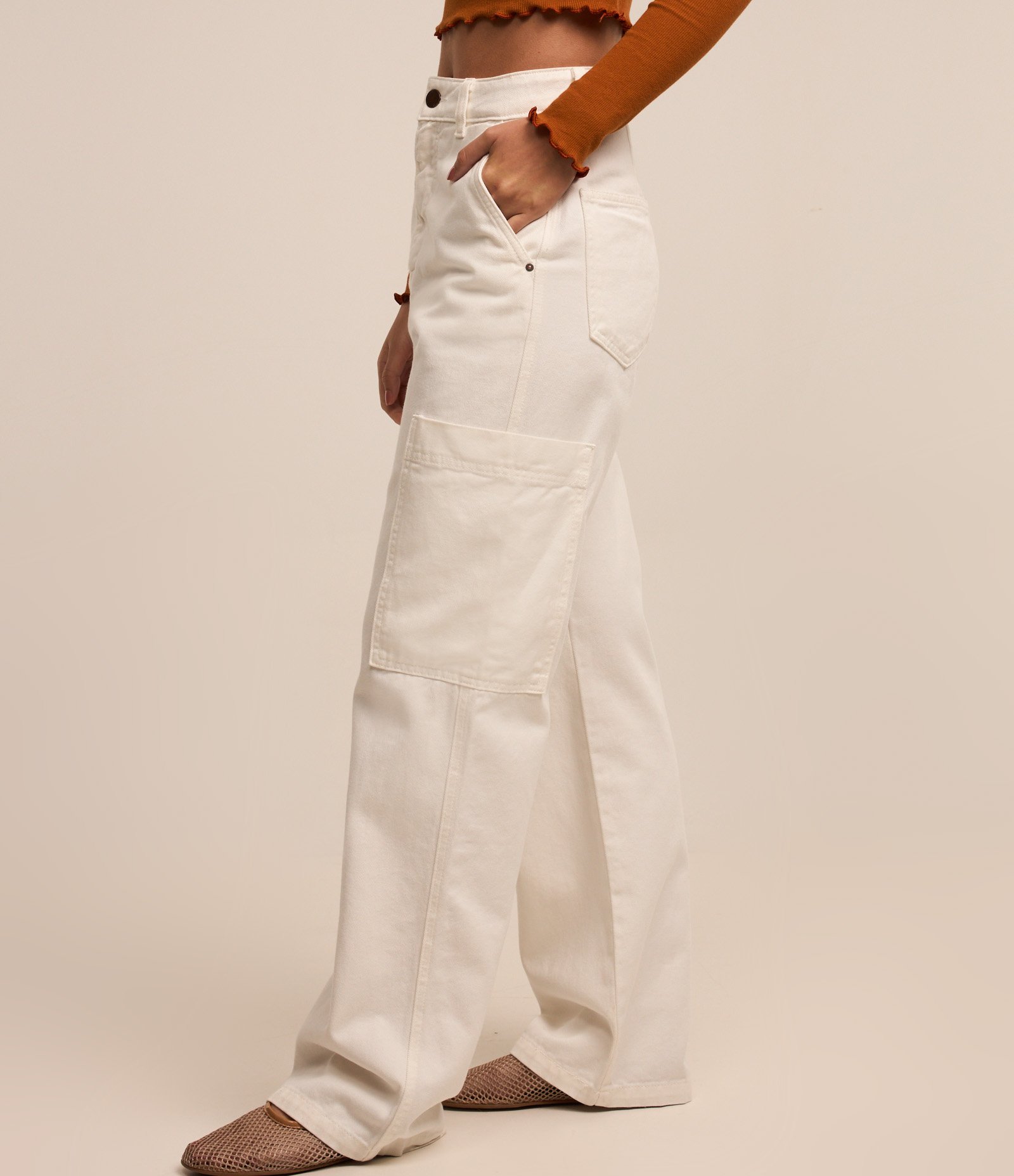 Calça Wide Leg em Sarja com Bolso Cargo sem Lapela Off White 2