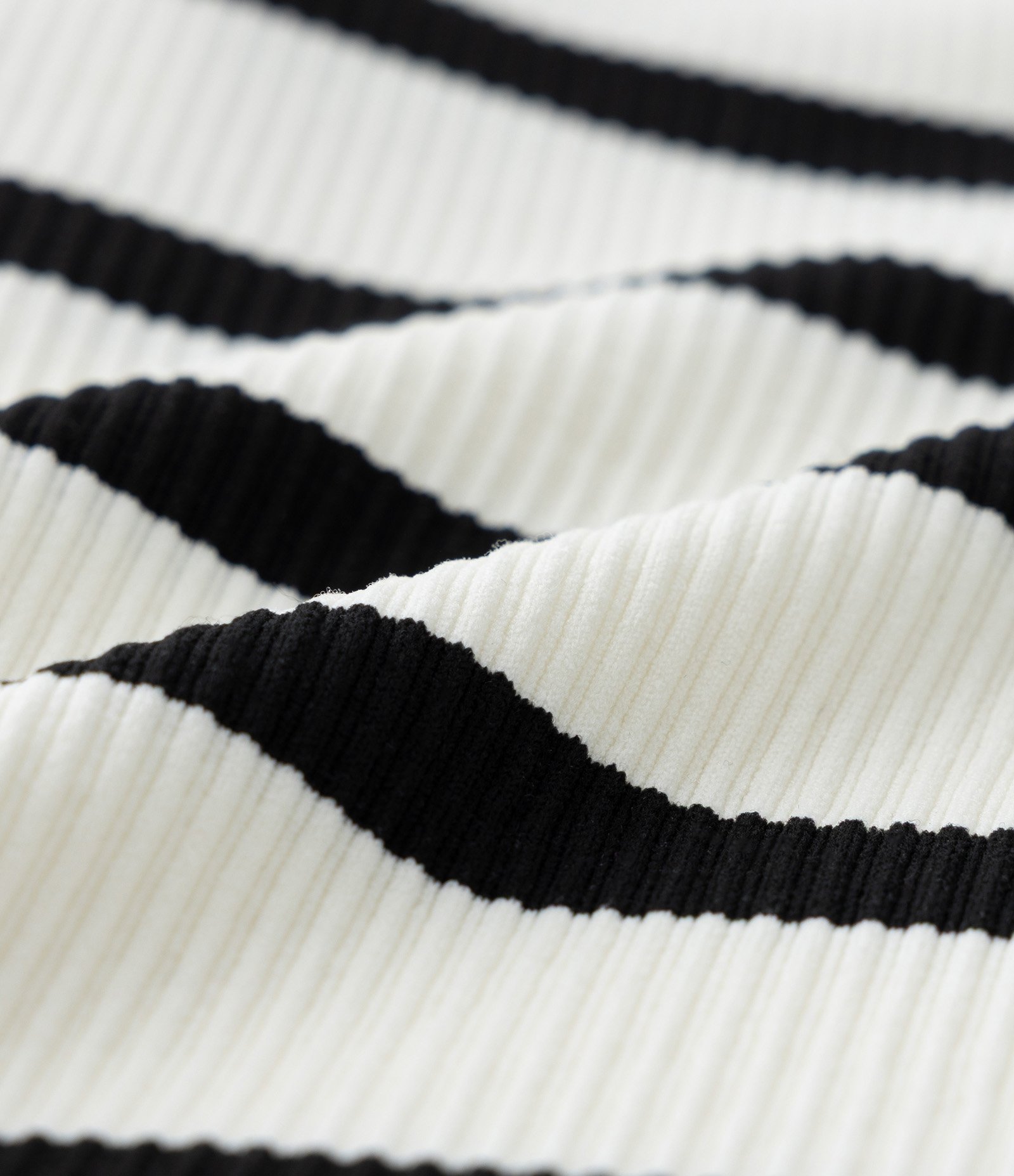 Camisa Infantil Canelada Seamless com Gola Polo Off White/Preto 4