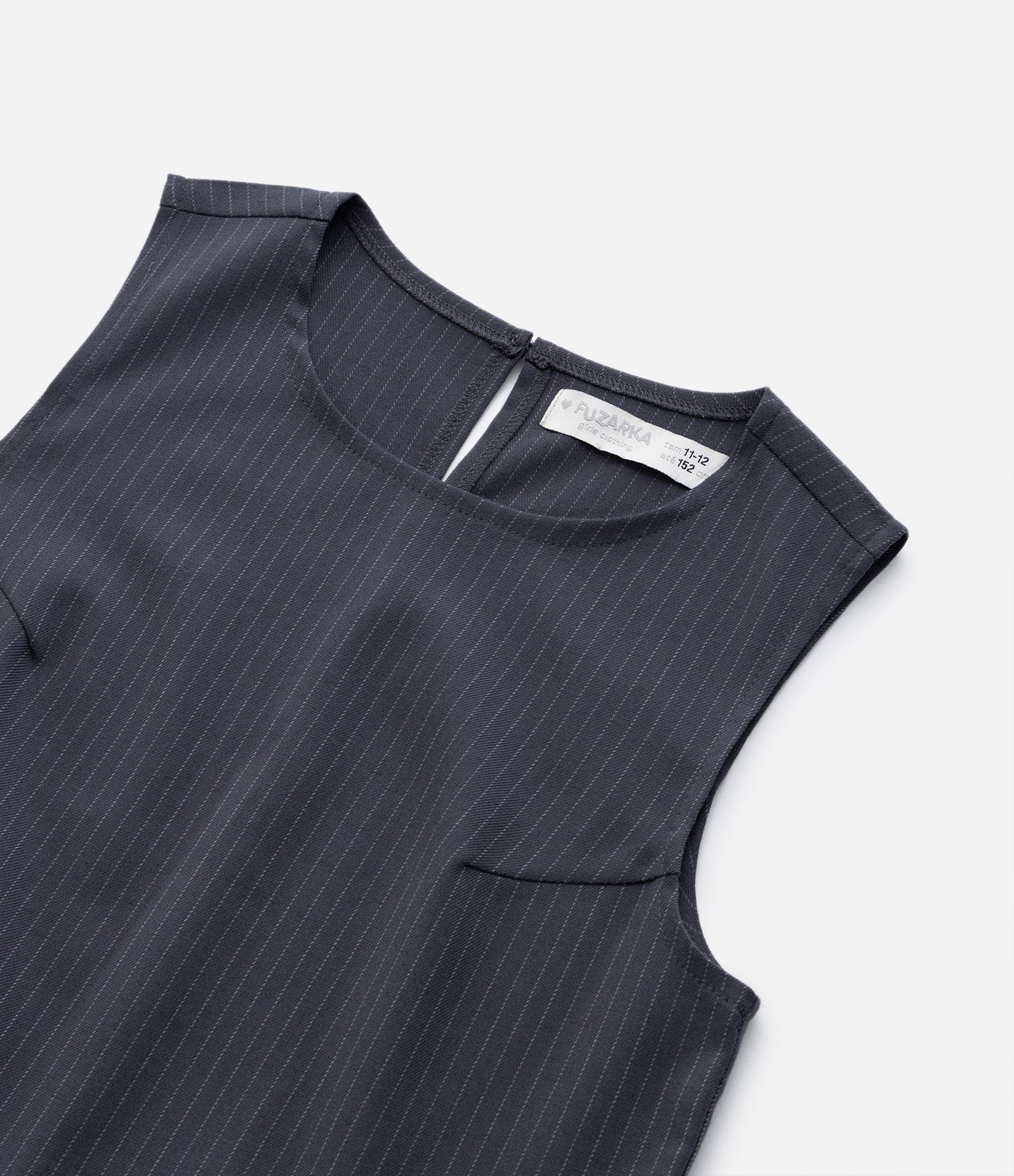 Vestido Infantil em Alfaiataria com Listra Giz e Fivelas na Cintura -Tam 5 a 14 Anos Preto 5