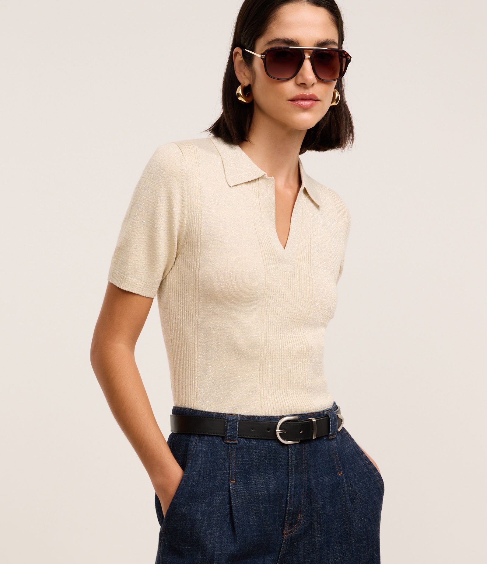 Blusa em Tricô com Gola Polo e Fio Metalizado Bege 2