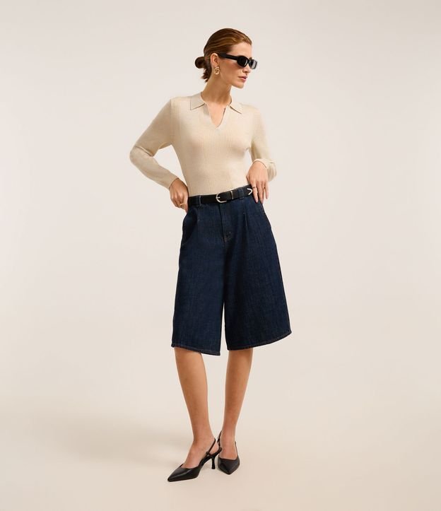 Blusa em Viscose com Gola V e Lapela
