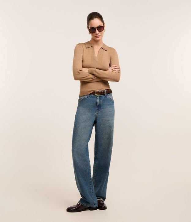 Blusa em Viscose com Gola V e Lapela