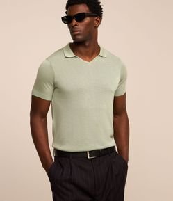 Camisa Polo em Tricô com Gola V