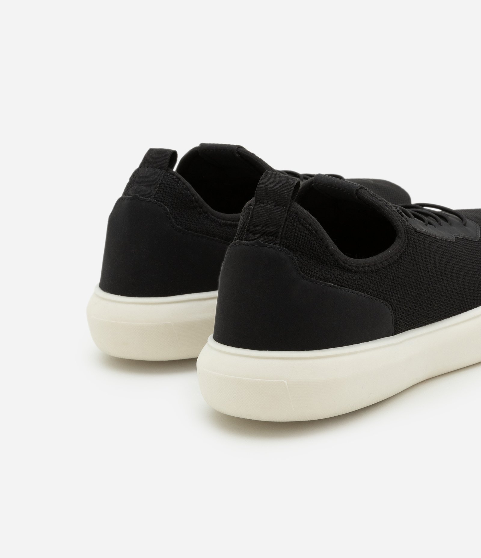 Tênis Knit com Recortes Casual e Sola Bold Preto 4