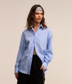 Camisa Alongada em Tricoline Listrado com Detalhe de Viés no Punho