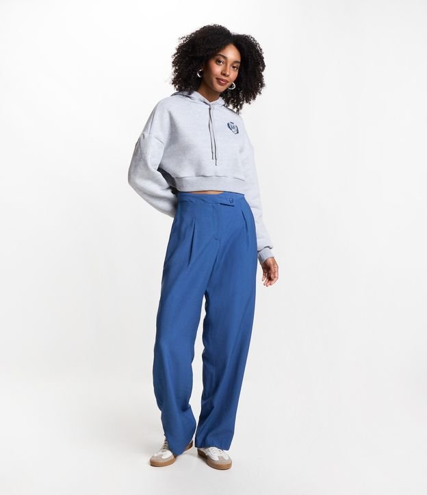 Blusão Cropped em Moletom com Capuz e Estampa La Maison