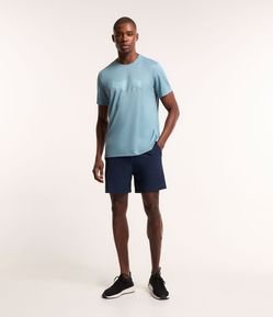 Bermuda Esportiva com Detalhe na Barra