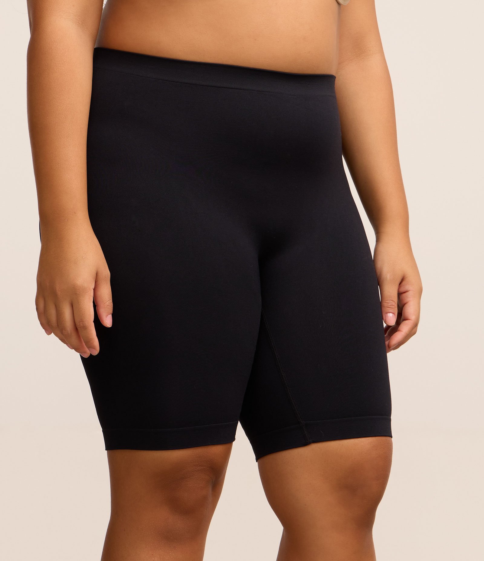 Bermuda Antiatrito Sem Costura Lupo Curve & Plus Size Preto 1