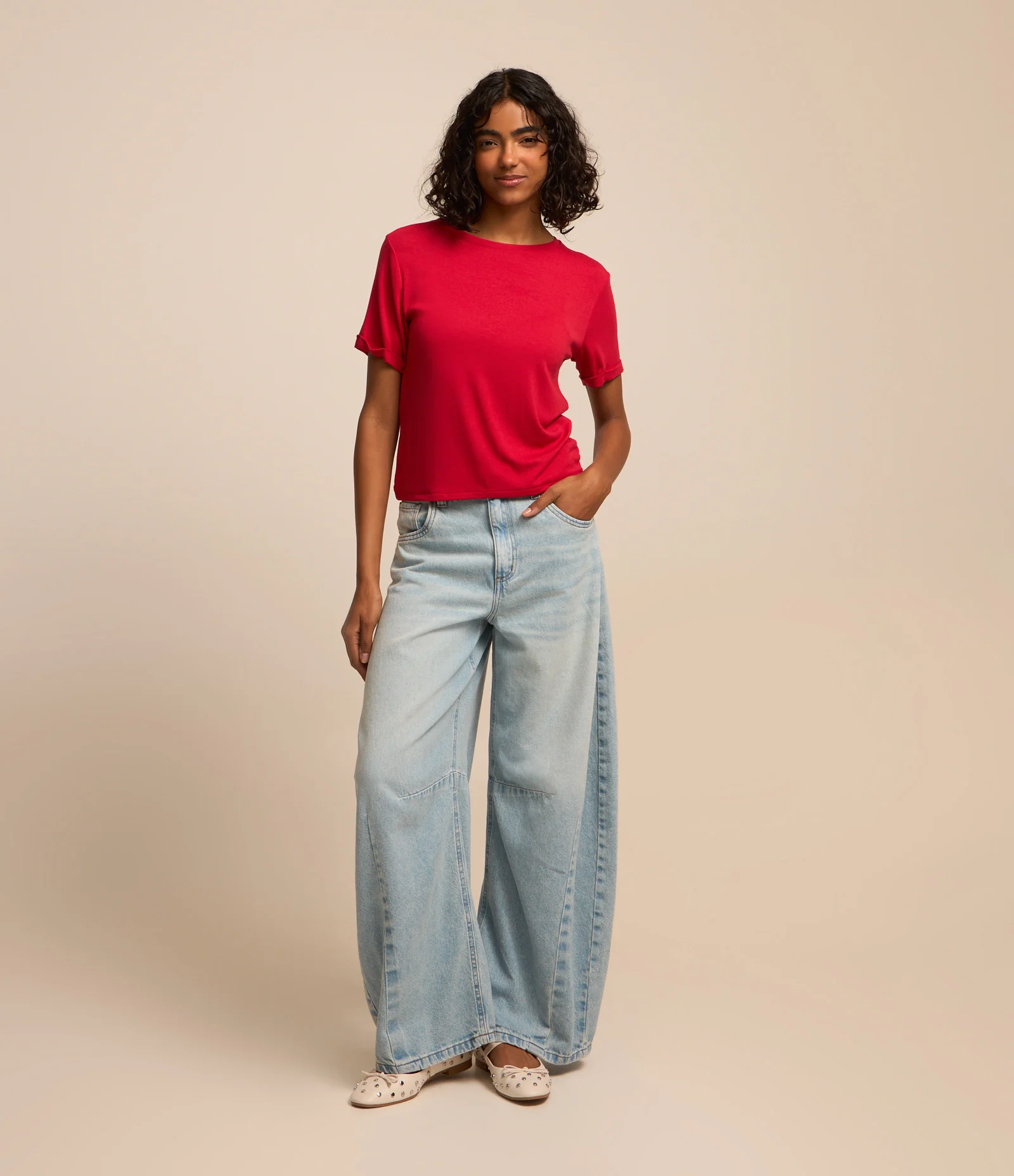 Blusa Básica em Viscose com Manga Dobrada Vermelho 2