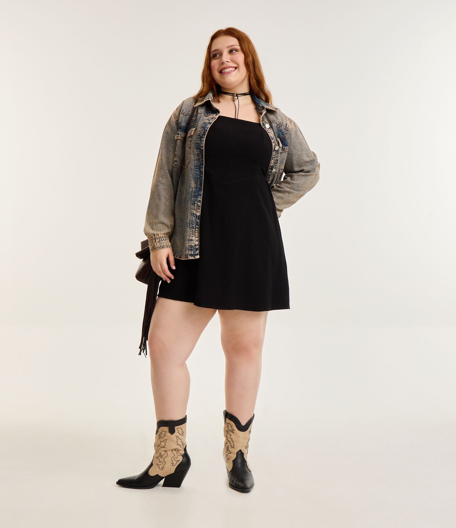 Vestido Curto Em Alfaiataria Com Saia Evas E Lastex Nas Costas Curve Plus Size Preto