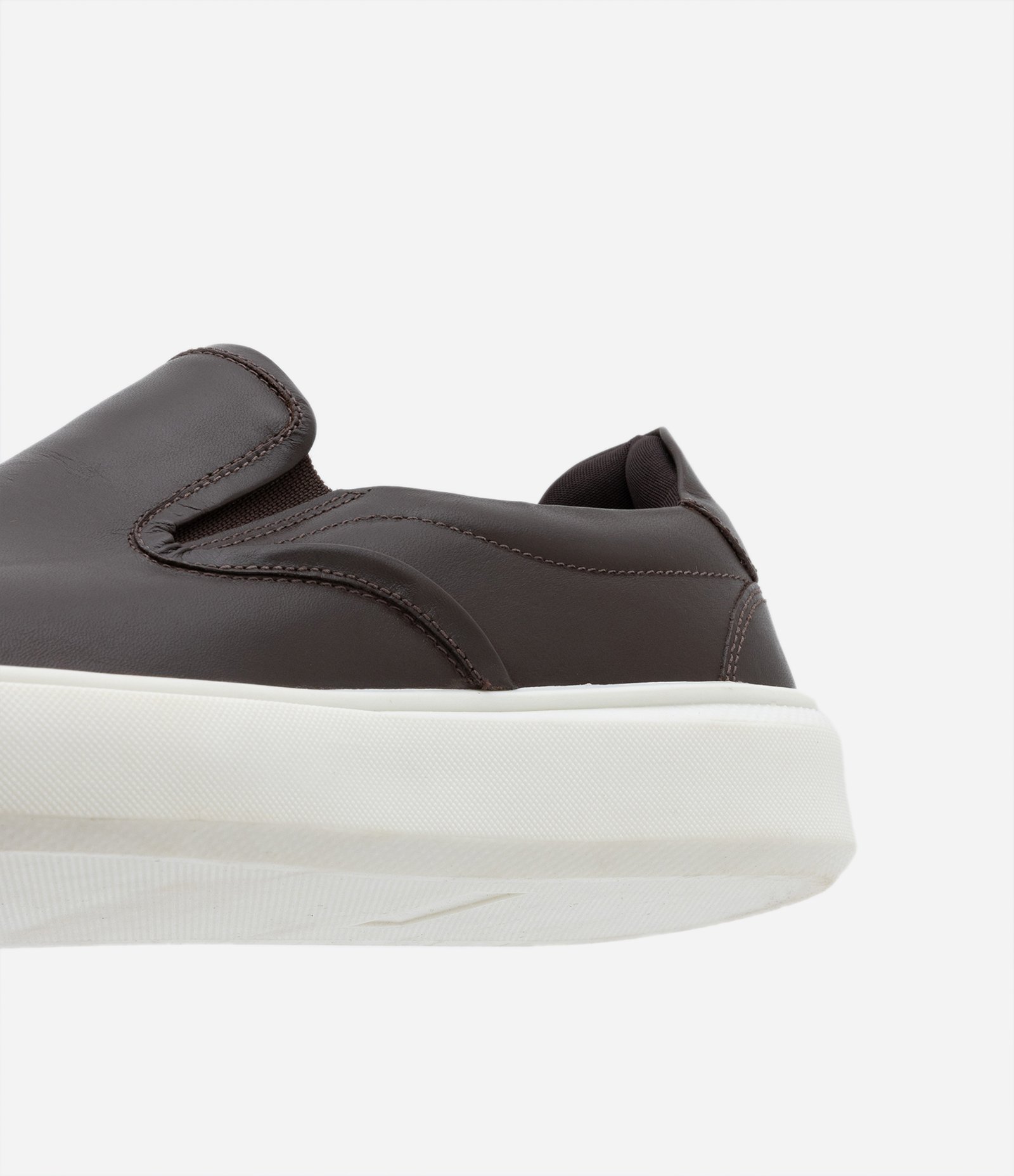 Tênis Slip on em Couro com Sola Bold Marrom 4