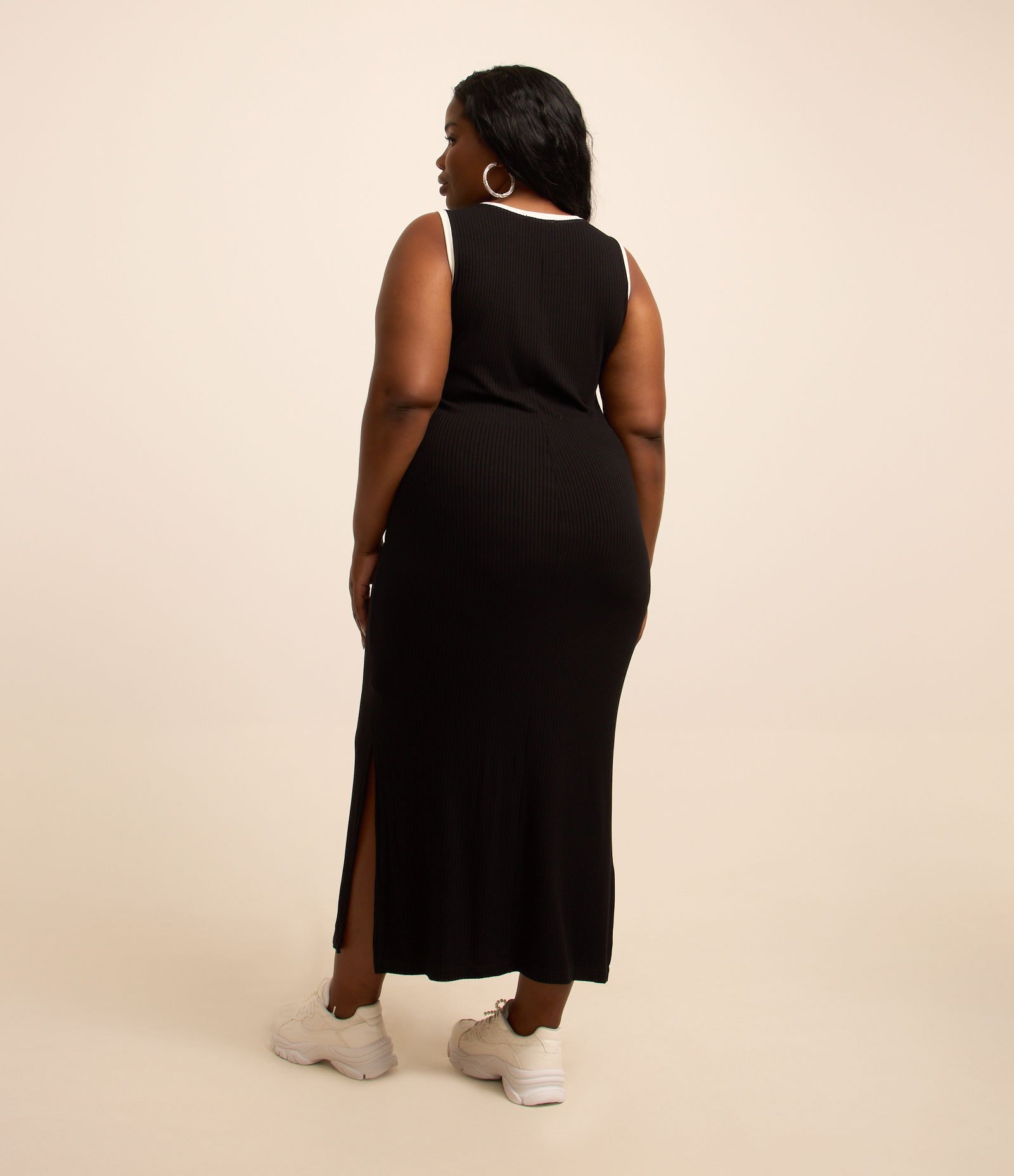 Vestido Midi Tubinho em Ribana Curve & Plus Size Preto 2