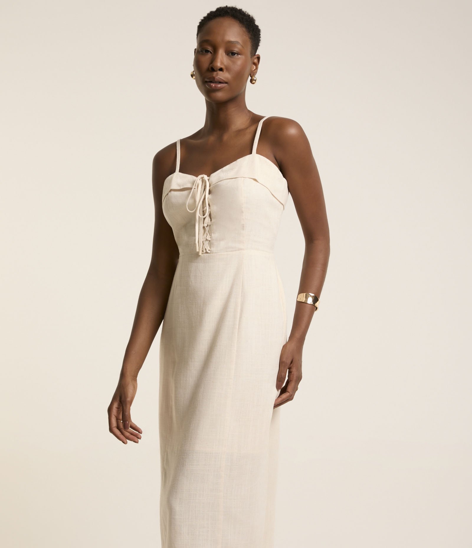 Vestido Reto Midi em Viscolinho com Decote Coração Dobrado Off White 1
