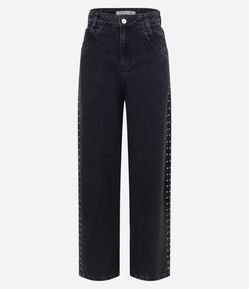 Calça Wide Leg em Jeans com Efeito Estonado e Tachas Laterais