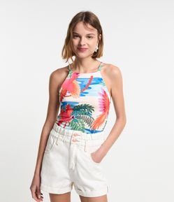 Blusa sem Manga Cropped em Microfibra com Estampa Tropical
