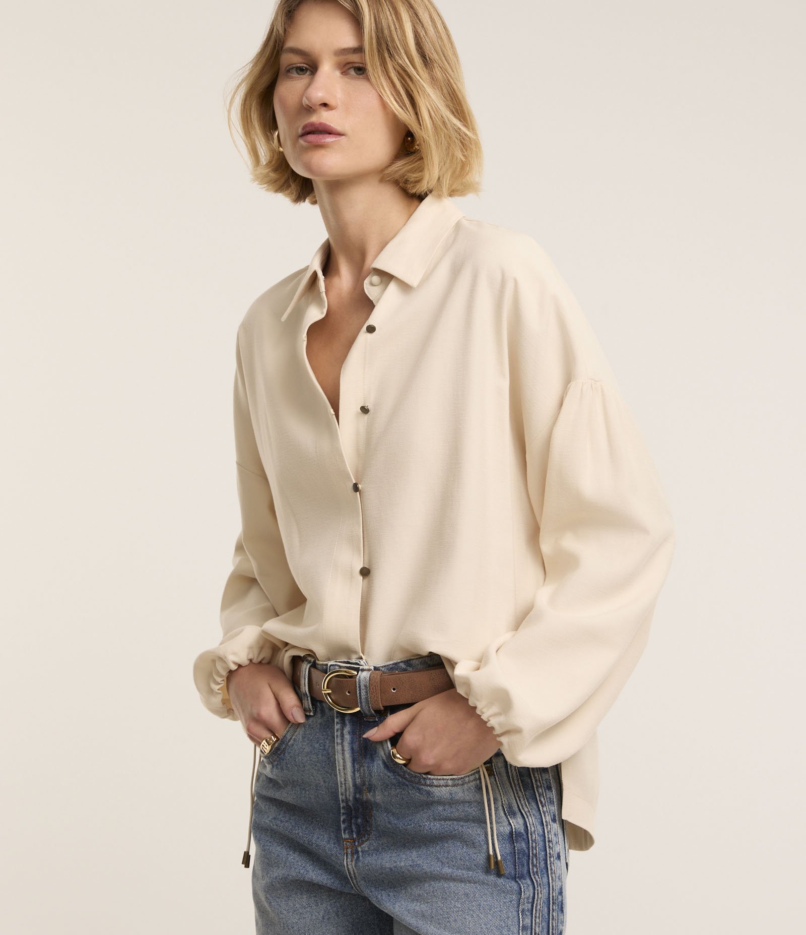 Camisa Sportcore em Viscose com Detalhes nos Punhos Off White 1