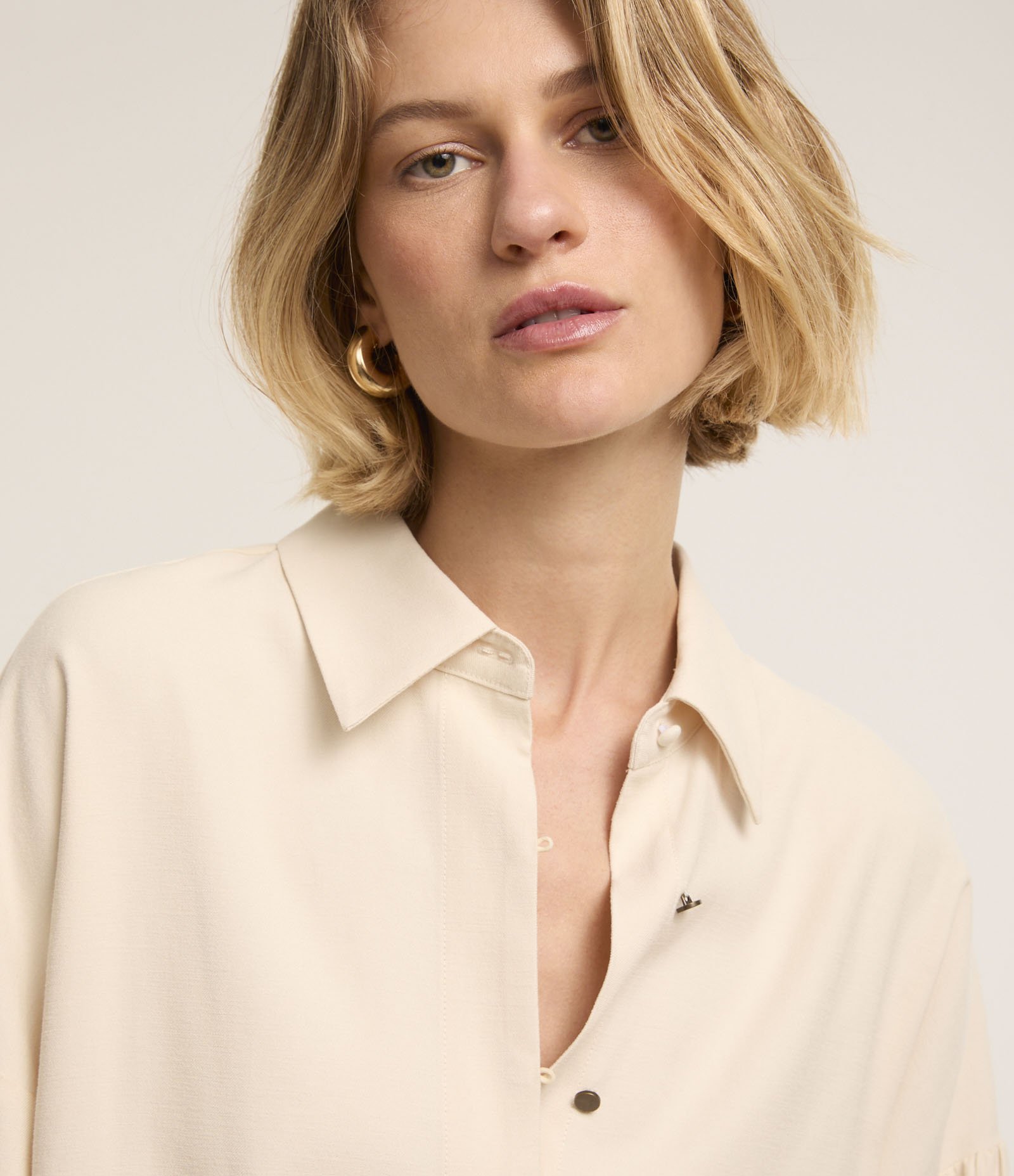 Camisa Sportcore em Viscose com Detalhes nos Punhos Off White 4