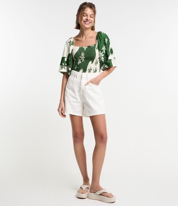 Blusa Cropped Texturizada com Lastex e Estampa Floral