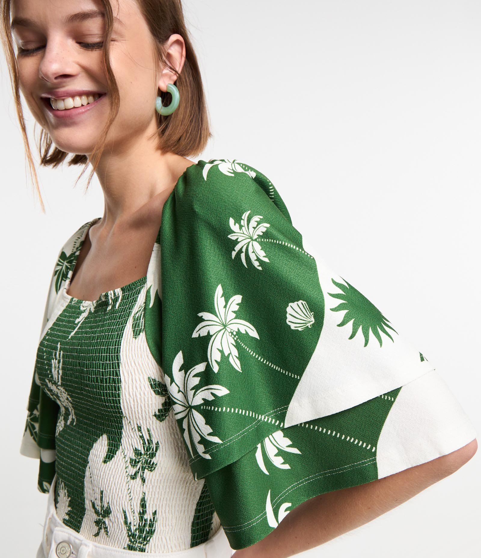 Blusa Cropped Texturizada com Lastex e Estampa Floral Branco/Verde 3