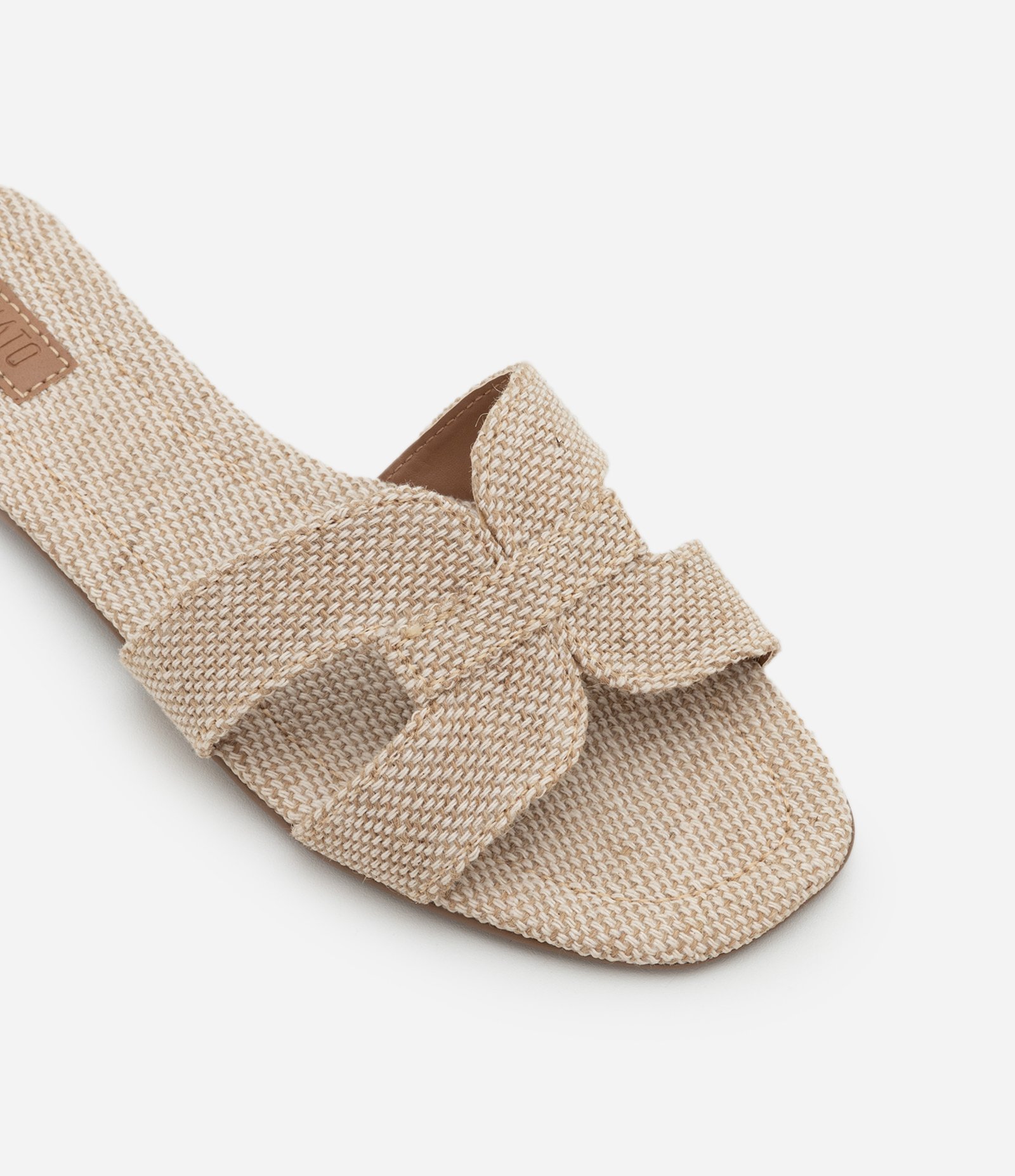 Sandália Rasteira com Cabedal H 4