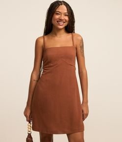 Vestido Curto em Viscose e Linho com Alcinha Trançada