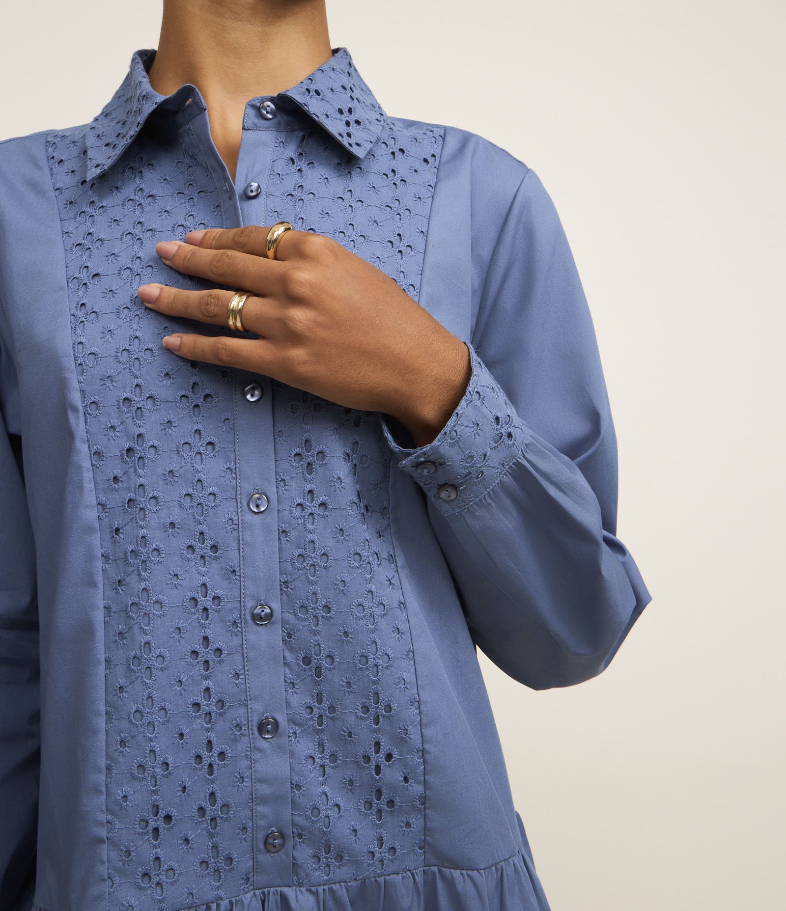 Vestido Curto em Tricoline com Detalhamento de Laise Frontal Azul 3