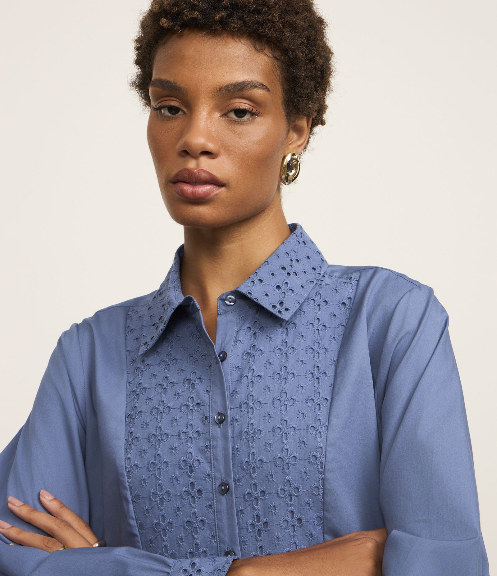 Vestido Curto em Tricoline com Detalhamento de Laise Frontal Azul 5