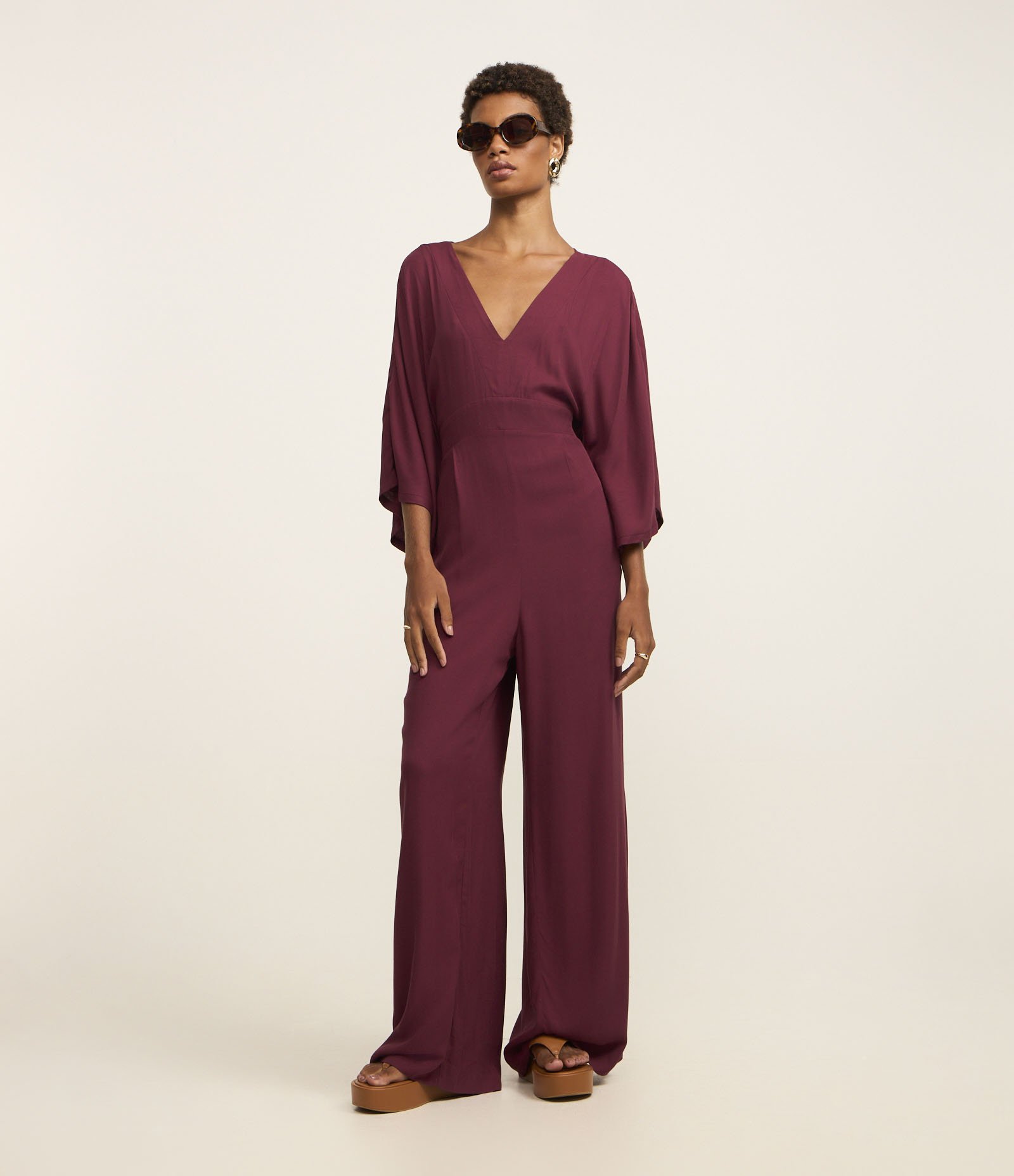 Macacão Cenoura em Viscose com Elástico na Cintura Vermelho 1