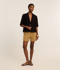 Short Alfaiatado com Cós Elástico e Abotoamento Duplo