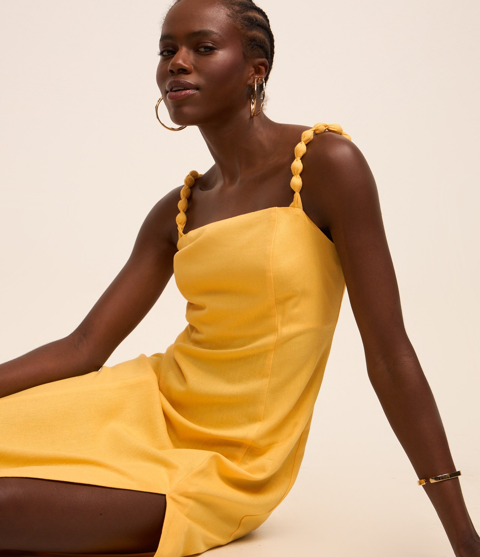 Vestido New Midi em Viscose e Linho com Zíper nas Costas Amarelo 5