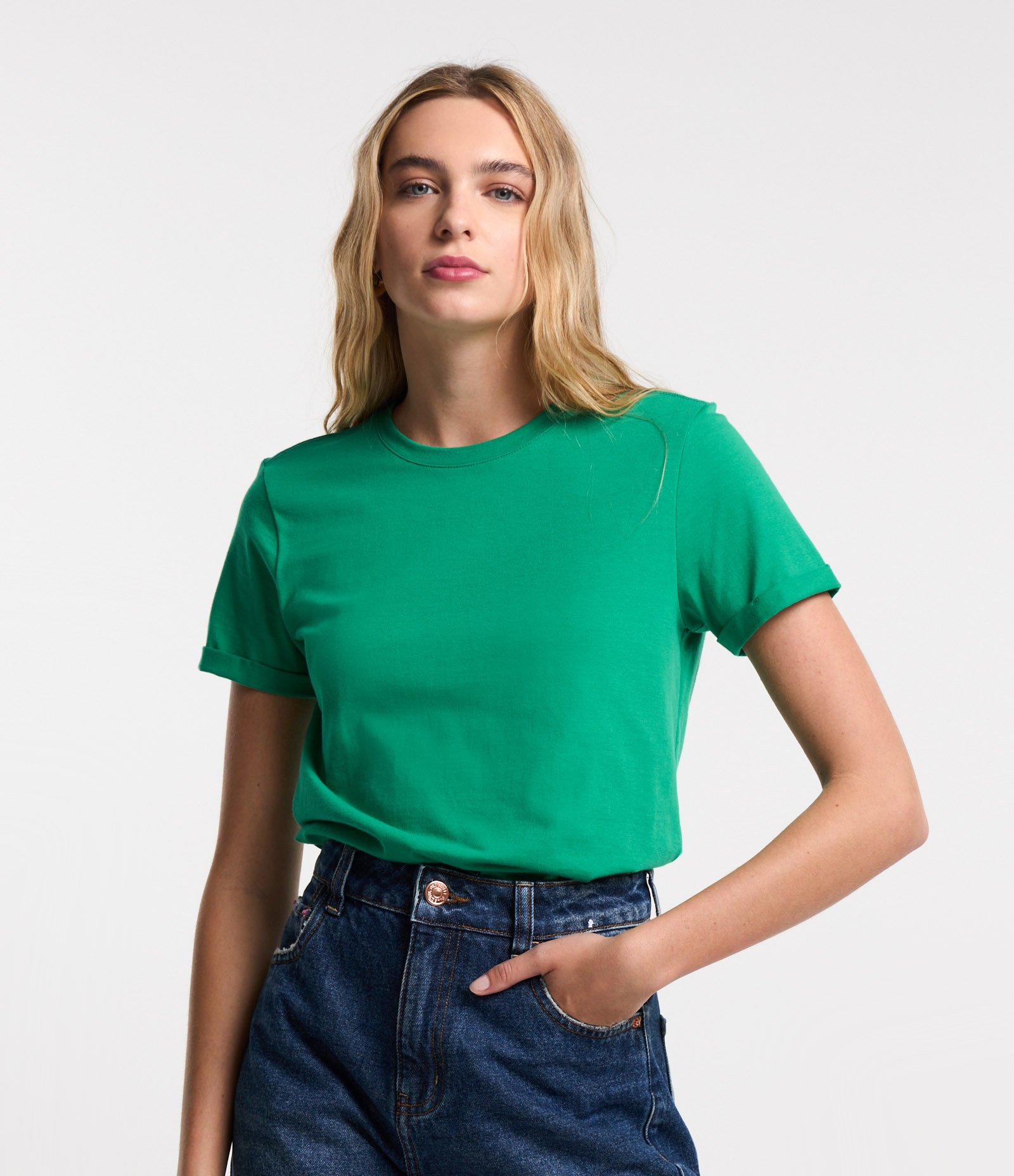 Camiseta Regular em Algodão com Manga Dobrada Verde Forte 1
