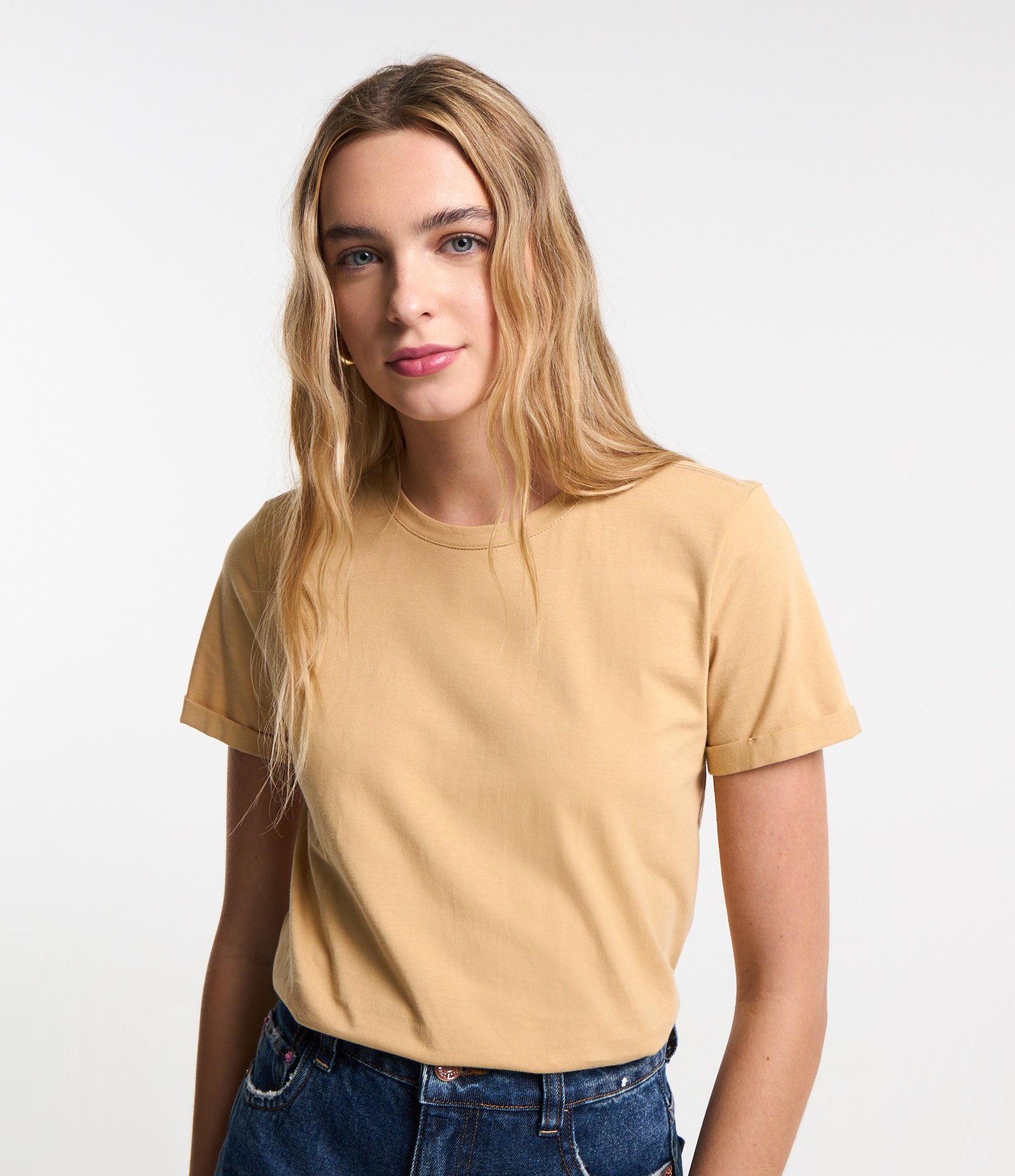 Camiseta Regular em Algodão com Manga Dobrada Bege 1