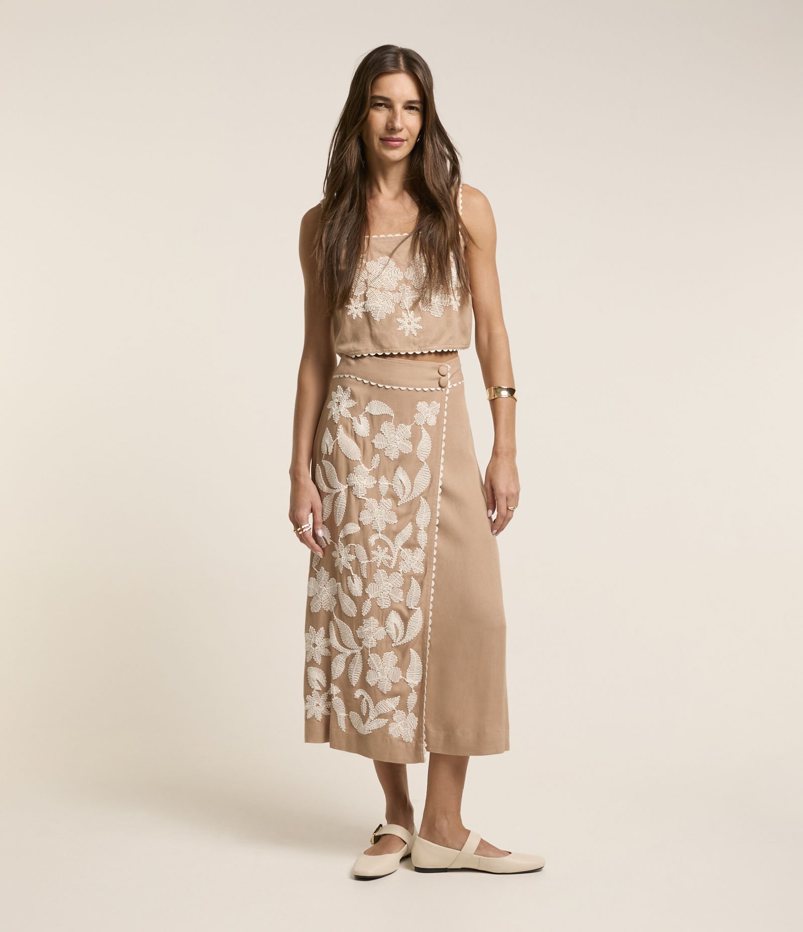 Saia Midi em Viscolinho com Transpasse e Borda Nuvem Bege 1