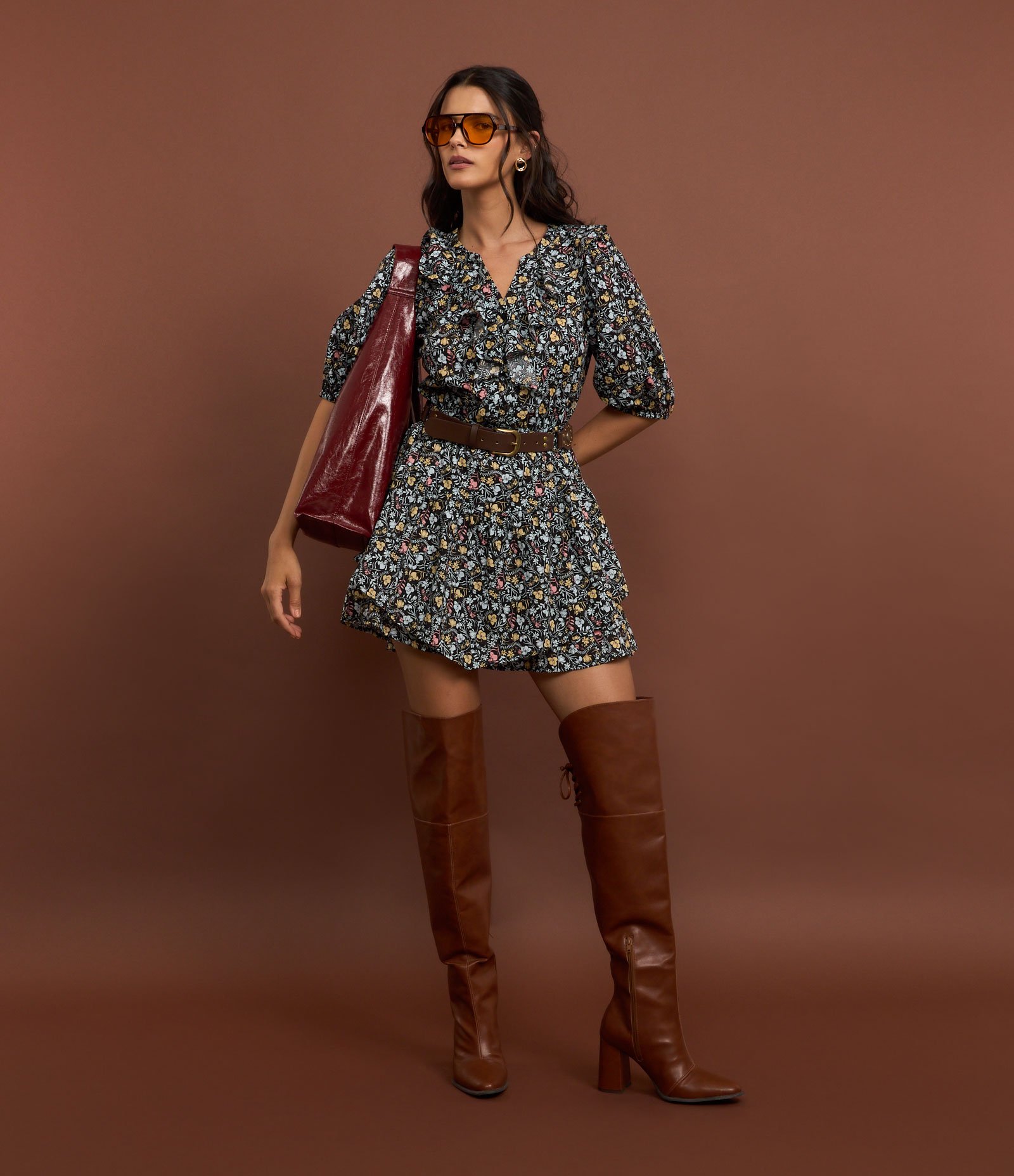 Vestido Curto Tricoline com Babado Jabô e Estampa Floral Preto 1